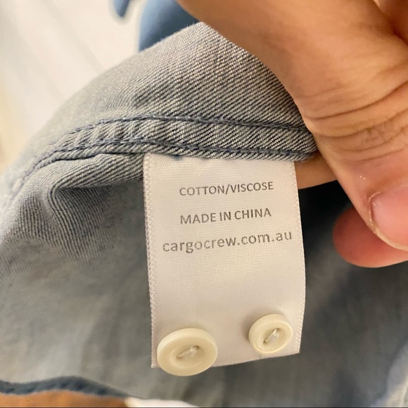 Cargo Crew Denim Button Down Men’s | Large - Picture 3 of 6